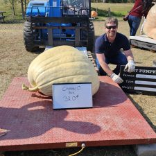 Chesney O'Brien 320# Atlantic Giant Pumpkin