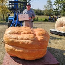 Mark Goodwin 1,649 Atlantic Giant Pumpkin Exhibition due to damage. Howard Dill award winner