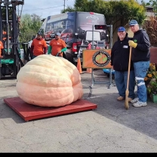 Todd Friermood Westfield, IN 1495 The National Pumpkin Weigh-off