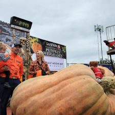 Travis Gienger, Anoka, MN 2749 World Record - Weighed in Half Moon Bay, CA